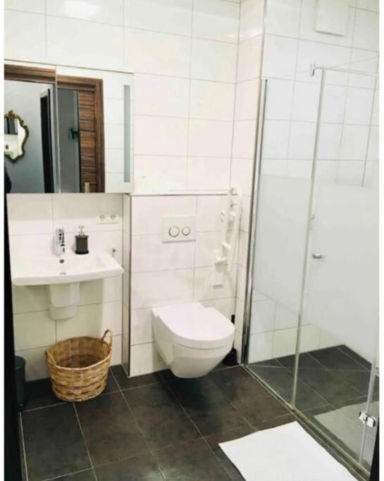 Apartment Two Bedrooms In Center With Terrace